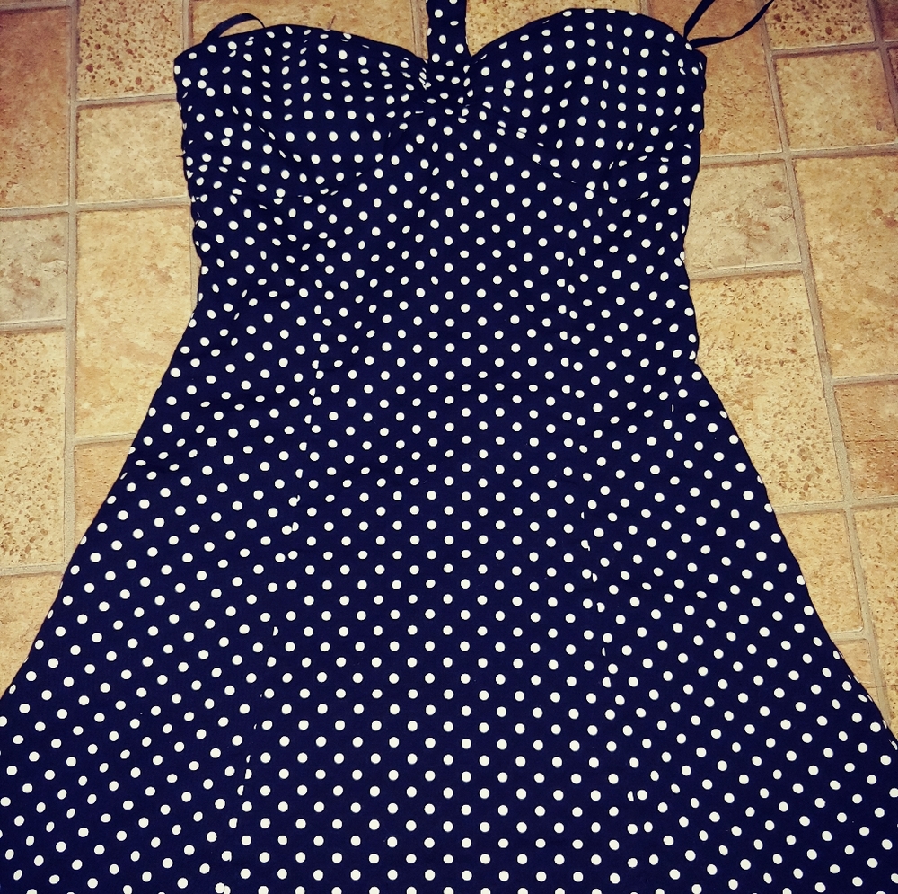Vintage Retro Pinup Polka Dot Halter Sweetheart - Picture 6 of 8